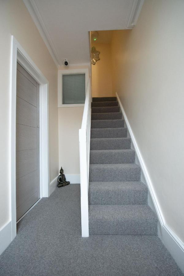 Laurel House Apartment Reading Luaran gambar